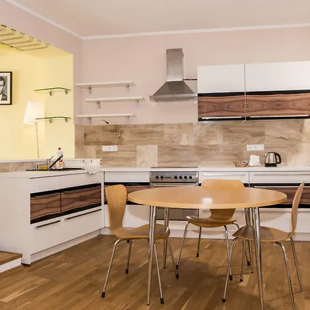 Film Vysoka 3* Bratislava