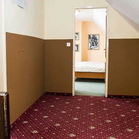 Film Vysoka 3* براتسيلافا