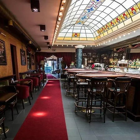 Film Vysoka Hotel 3*