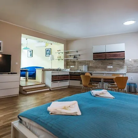 Film Vysoka Отель