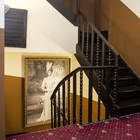 Отель Film Vysoka 3*