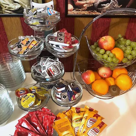 Film Vysoka Отель