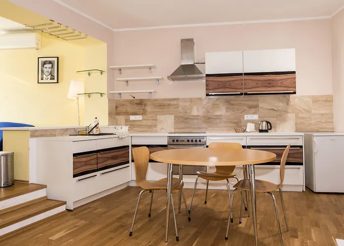 Film Vysoka 3* ברטיסלאבה