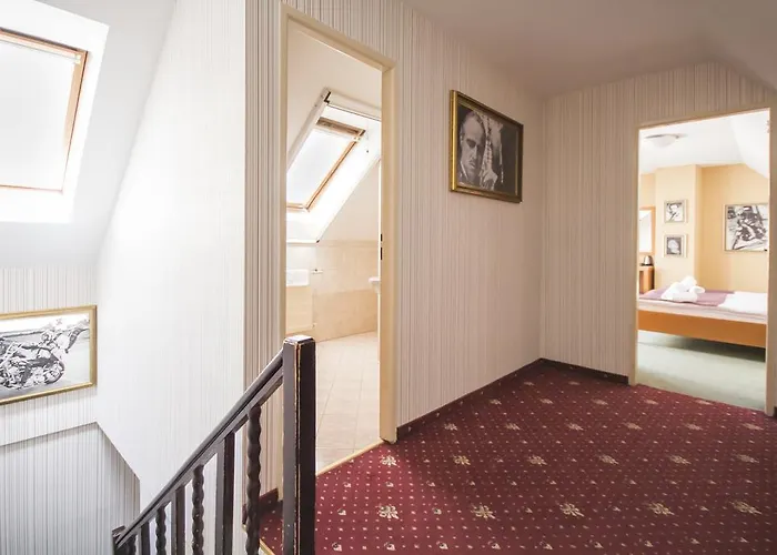 Film Vysoka 3* ברטיסלאבה