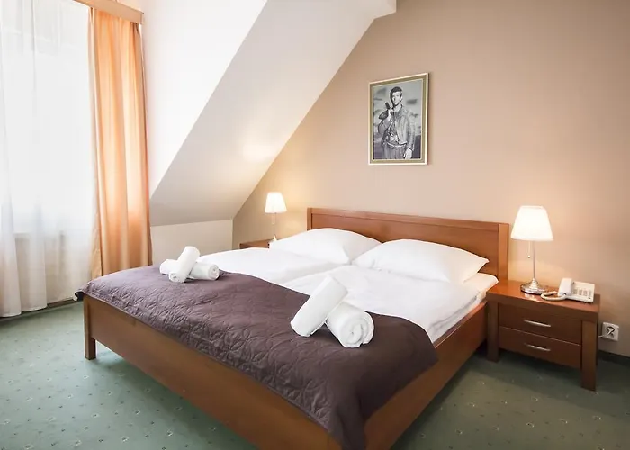 Film Vysoka מלון